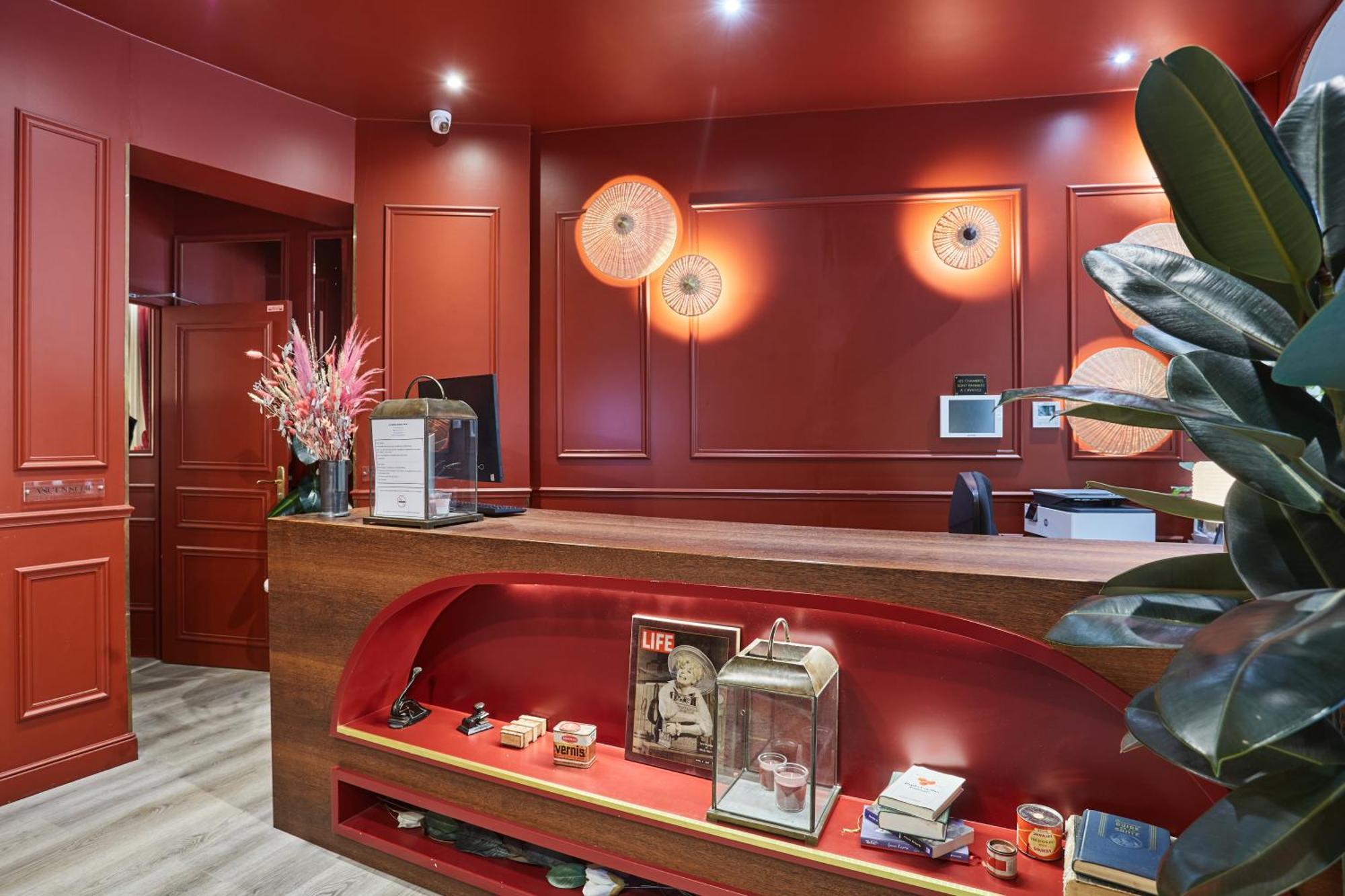 Hotel Lux Picpus Paris Exterior photo